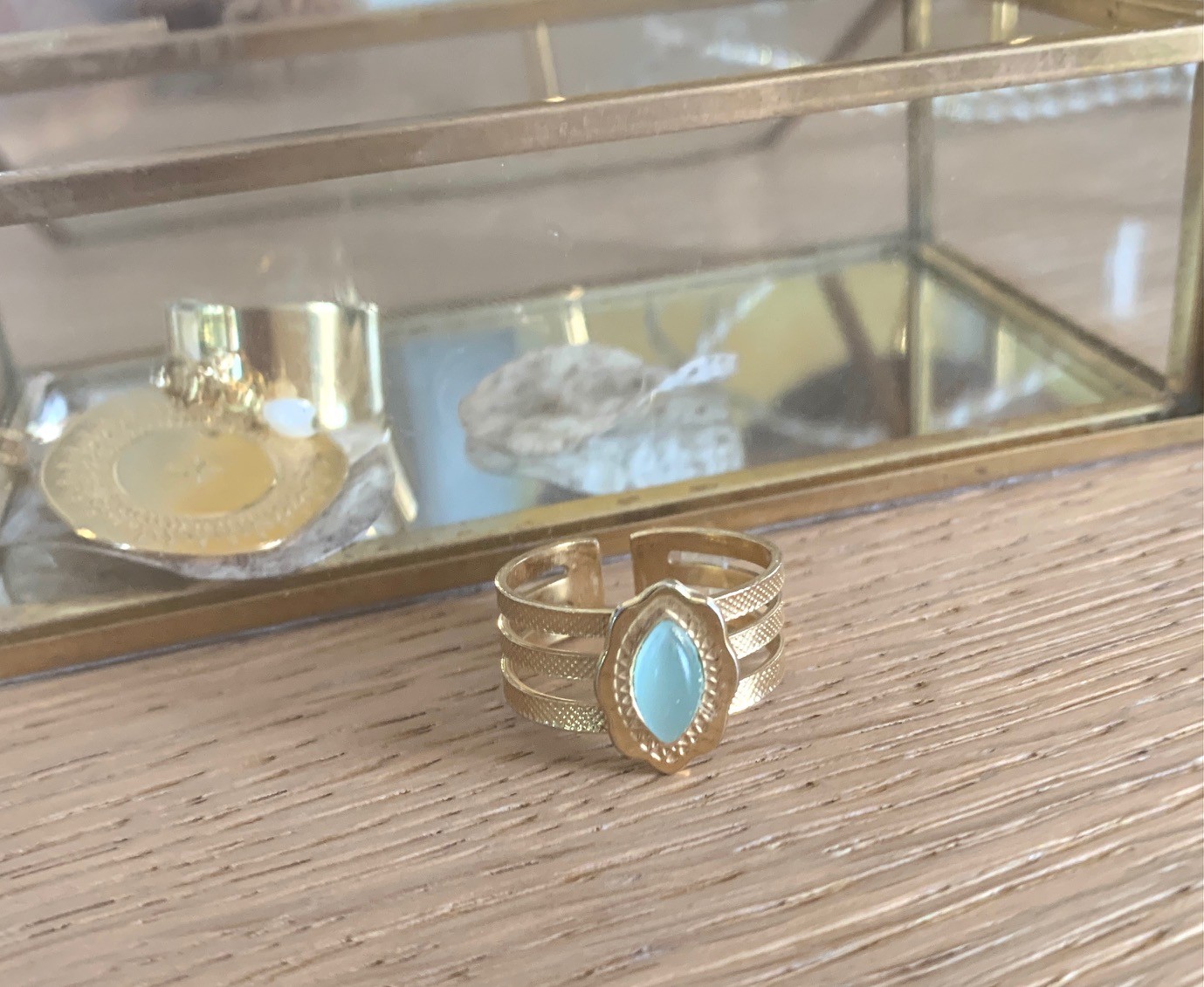 Bague L Onie Dor E Avec Cabochon Navette X Mm