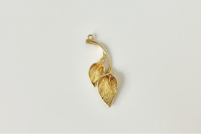 Pendentif feuille pour perles semi-percées doré