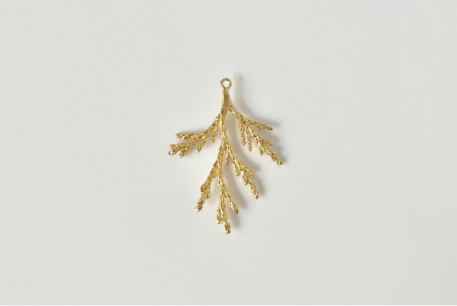 Pendentif arbre hivernal doré